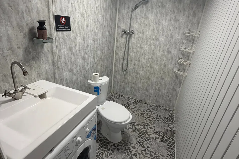 Сдаётся 2-этажный дом, 20 м²
