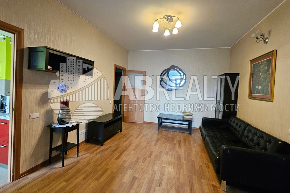 Сдаётся 4-комнатная квартира, 120 м²