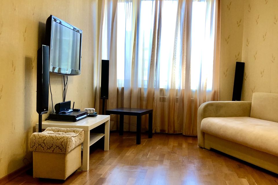 Сдаётся 1-комнатная квартира, 43 м²