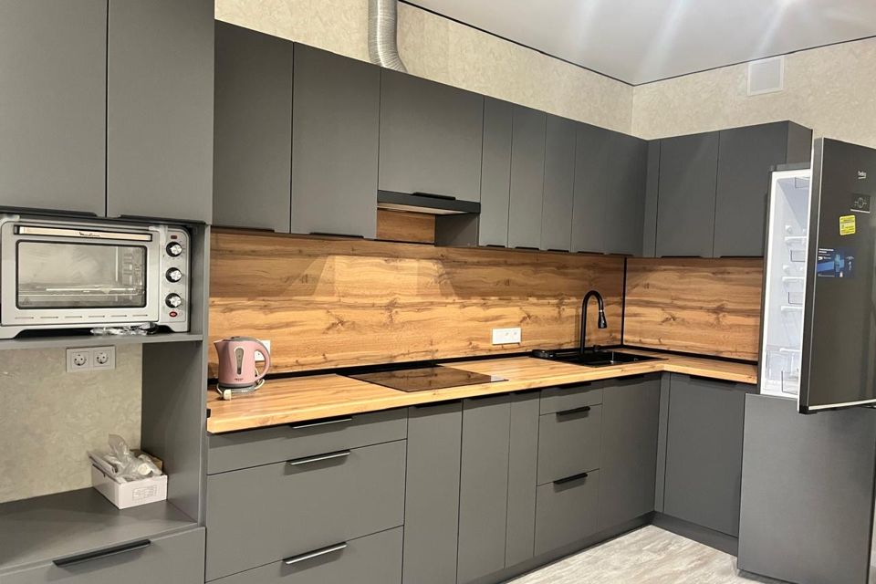 Сдаётся 1-комнатная квартира, 60 м²