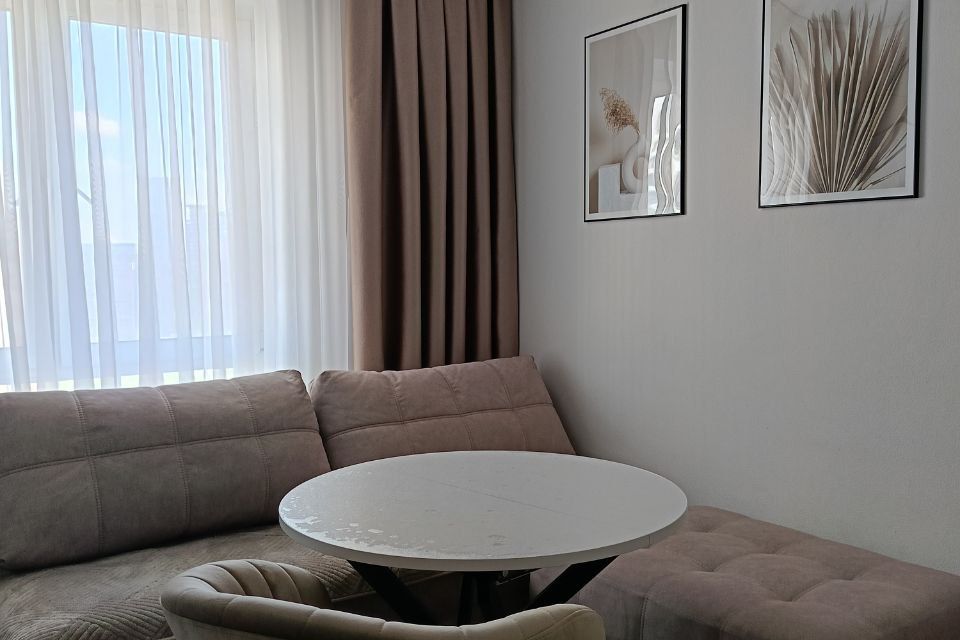 Сдаётся 2-комнатная квартира, 53 м²