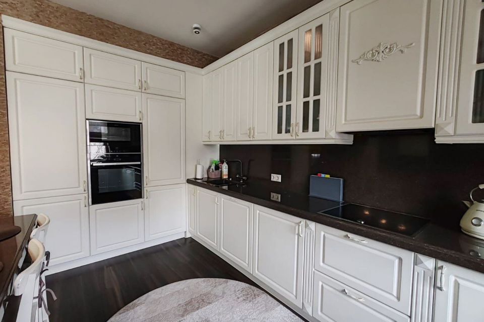 Сдаётся 2-комнатная квартира, 80 м²