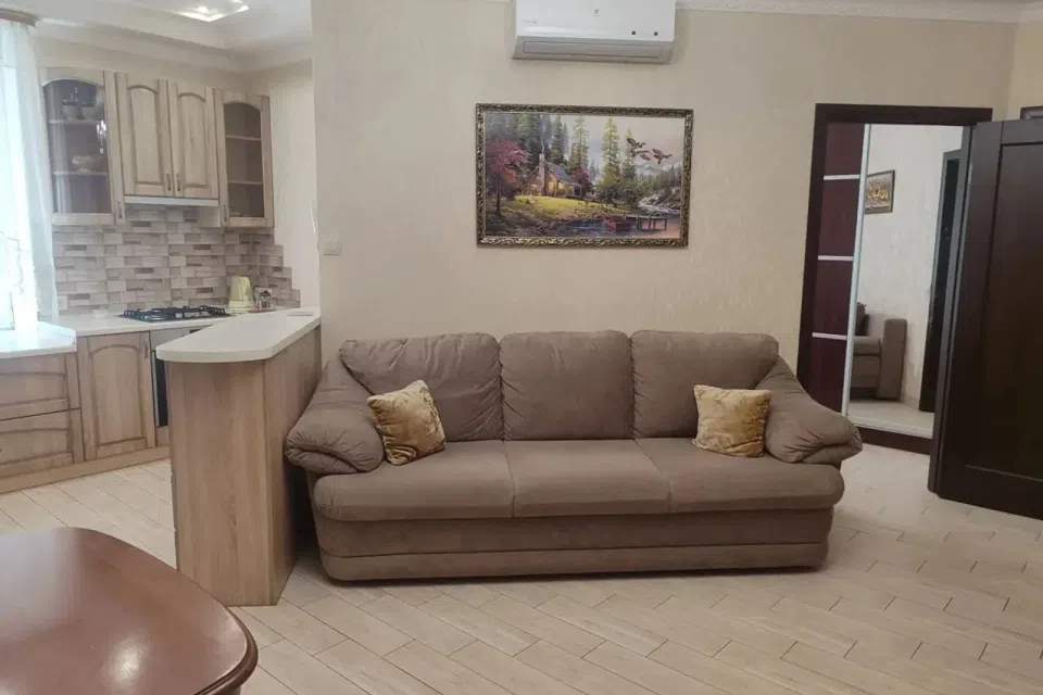 Сдаётся 3-комнатная квартира, 90 м²