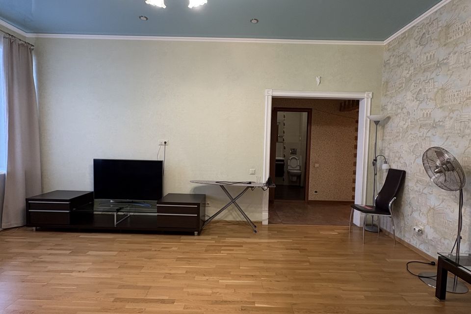 Сдаётся 1-комнатная квартира, 56 м²