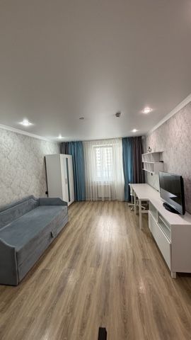 Сдаётся 2-комнатная квартира, 70 м²