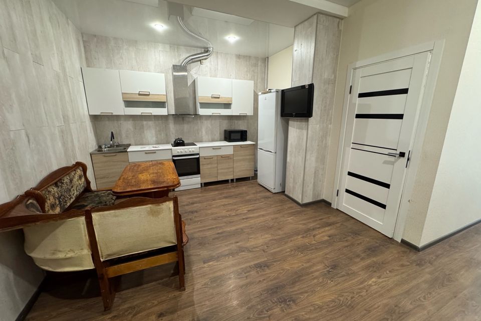 Сдаётся 2-комнатная квартира, 64 м²