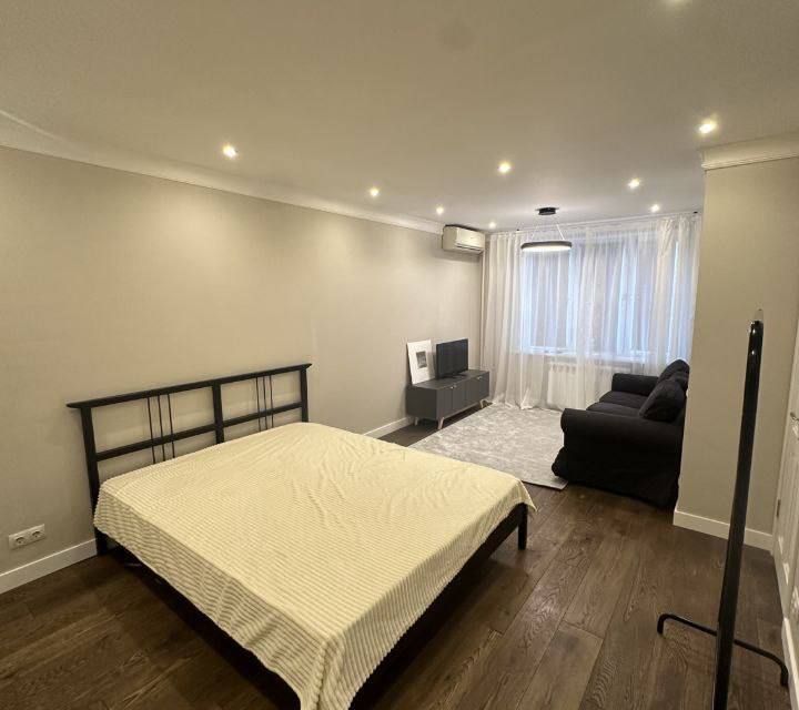 Сдаётся 1-комнатная квартира, 42 м²