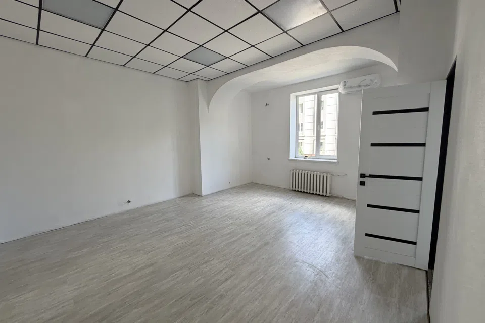 Сдаётся офис, 200 м²