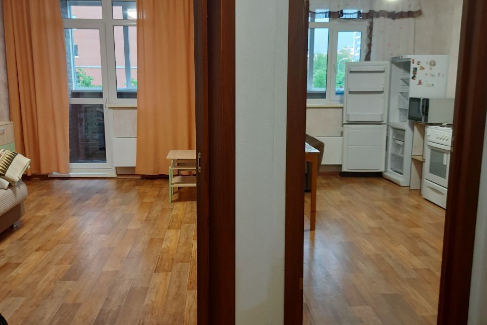 Сдаётся 1-комнатная квартира, 40 м²