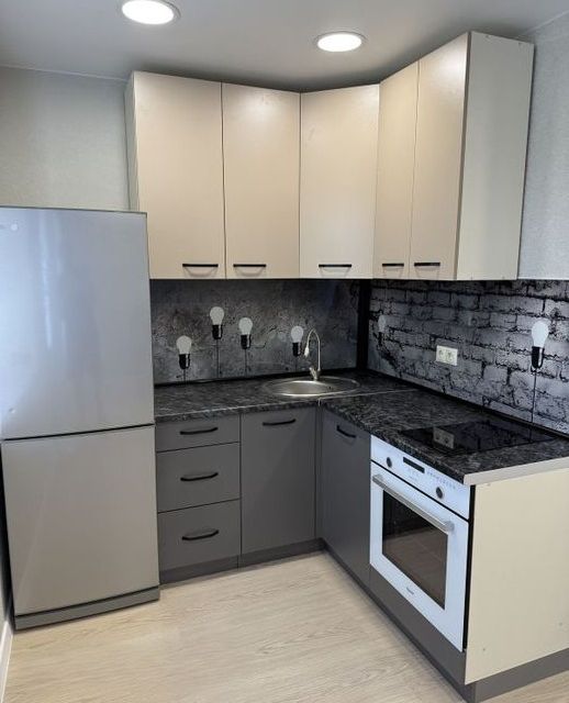 Сдаётся 3-комнатная квартира, 81 м²