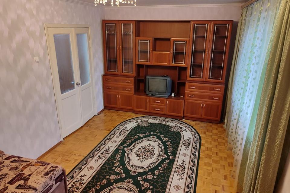 Сдаётся 2-комнатная квартира, 56 м²