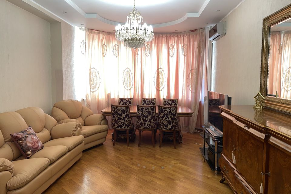 Сдаётся 3-комнатная квартира, 110 м²