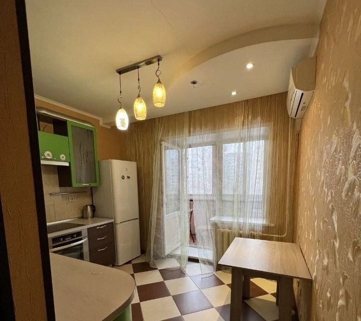 Сдаётся 1-комнатная квартира, 51 м²