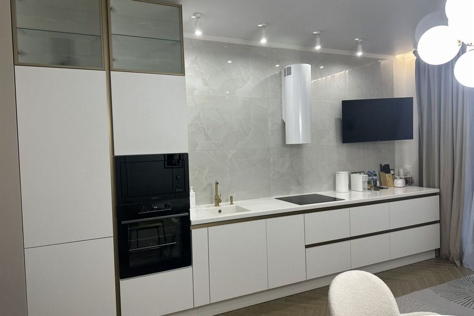 Сдаётся 1-комнатная квартира, 51 м²