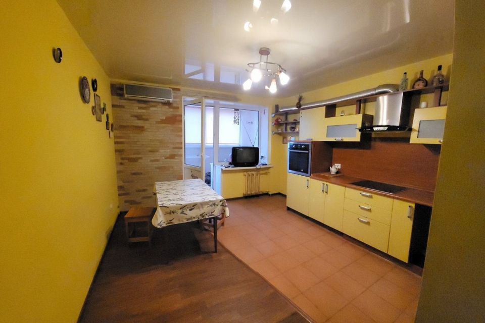 Сдаётся 2-комнатная квартира, 63 м²