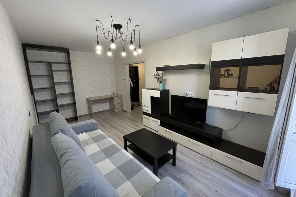 Сдаётся 1-комнатная квартира, 38 м²