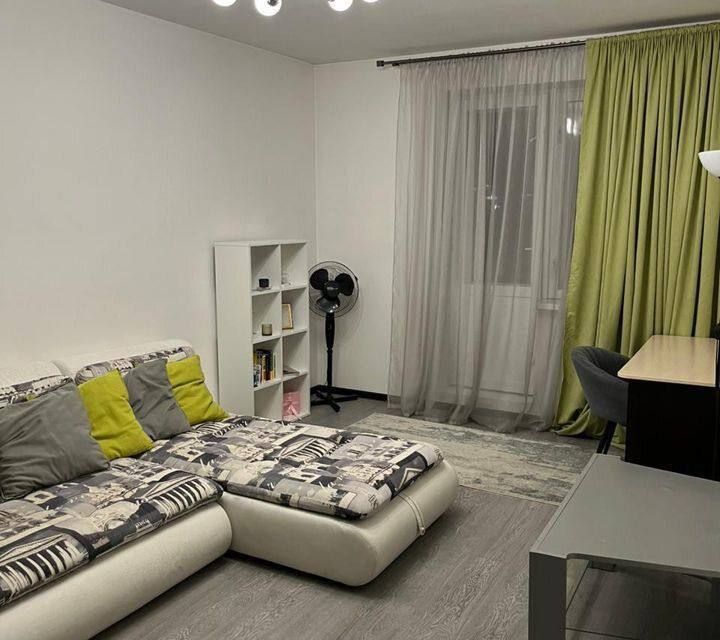 Сдаётся 1-комнатная квартира, 38 м²
