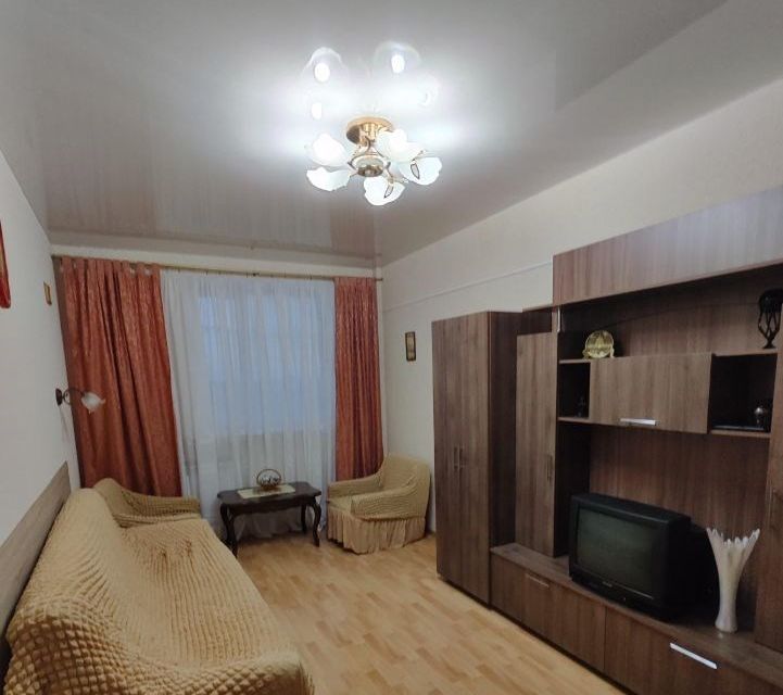 Сдаётся 1-комнатная квартира, 42 м²