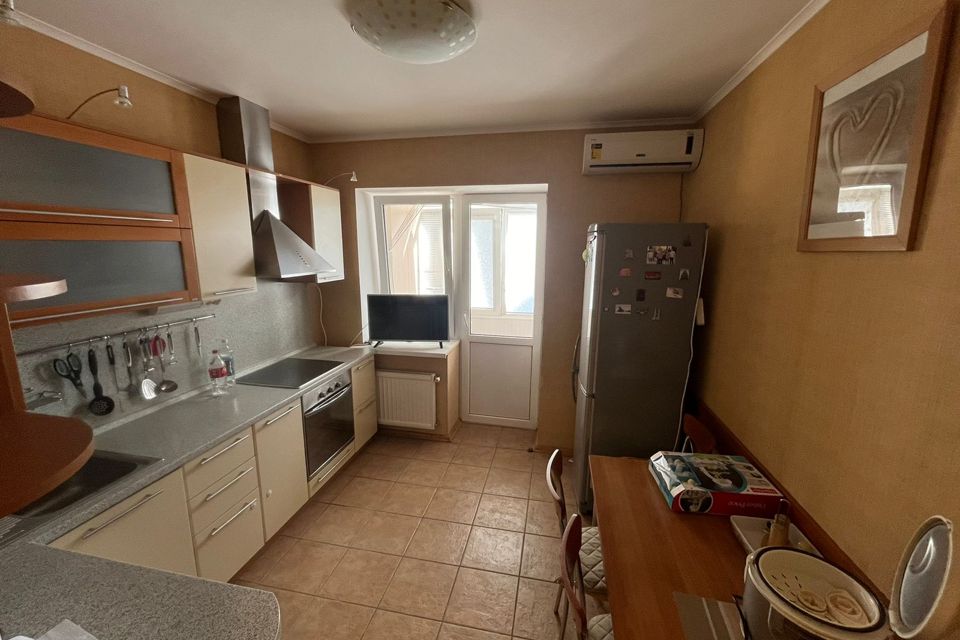 Сдаётся 2-комнатная квартира, 56 м²