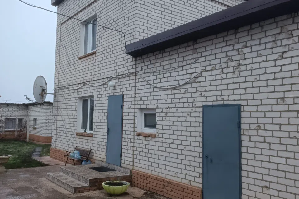 Сдаётся 2-этажный дом, 80 м²