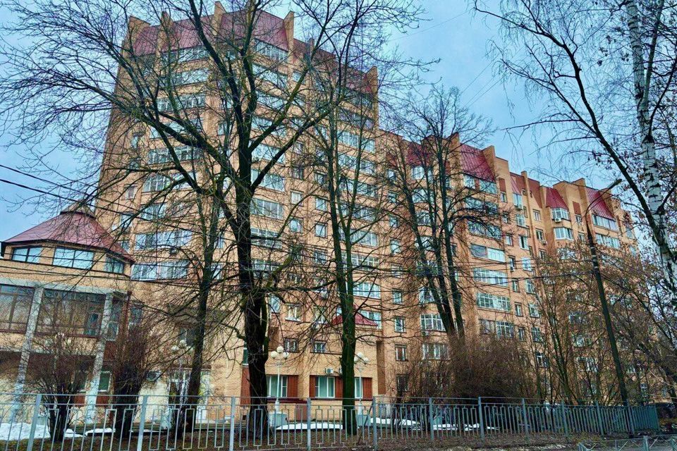 Сдаётся 3-комнатная квартира, 130 м²