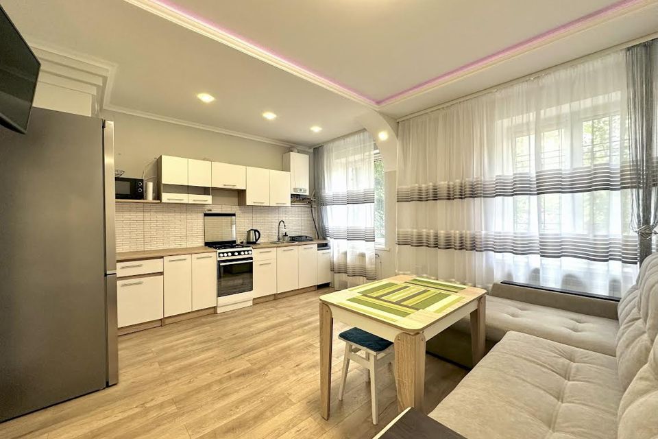 Сдаётся 1-комнатная квартира, 37 м²