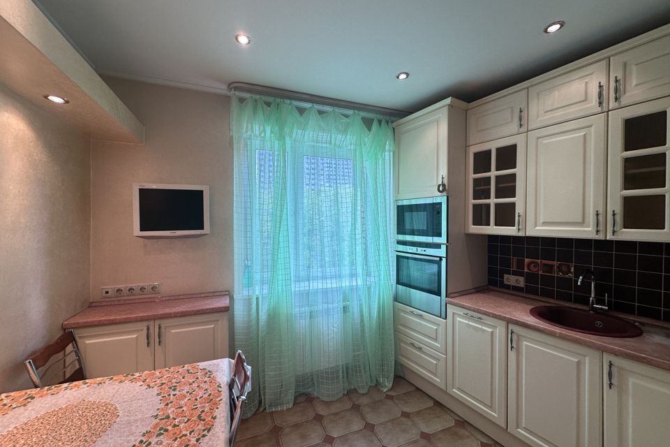 Сдаётся 2-комнатная квартира, 57 м²