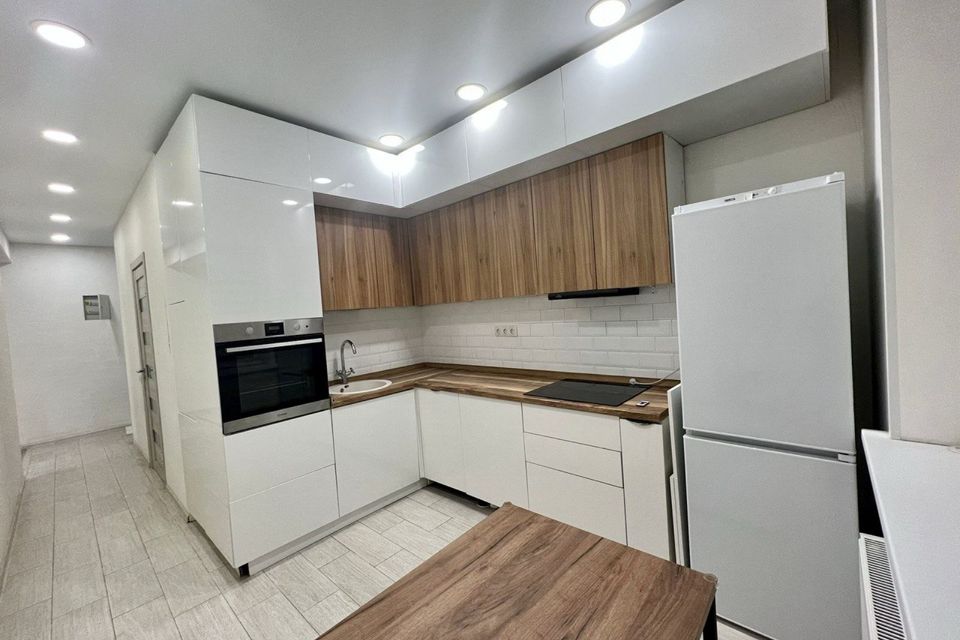 Сдаётся 2-комнатная квартира, 63 м²