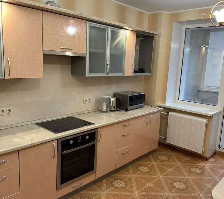 Сдаётся 1-комнатная квартира, 51 м²