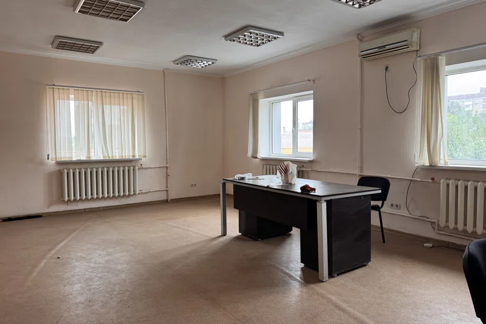 Сдаётся офис, 180 м²