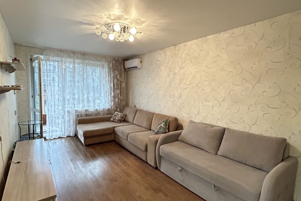 Сдаётся 1-комнатная квартира, 38 м²