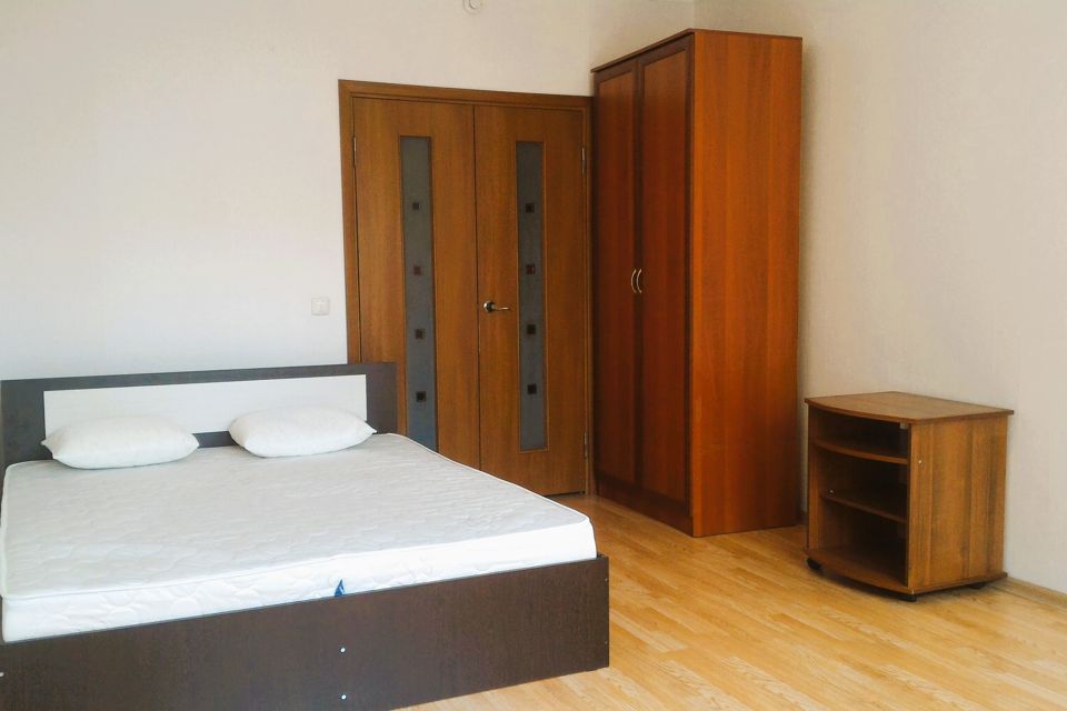 Сдаётся 1-комнатная квартира, 42 м²