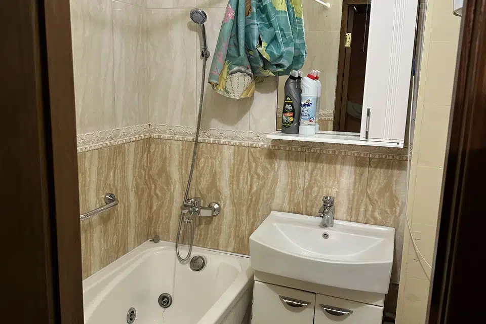 Сдаётся 2-комнатная квартира, 50.5 м²