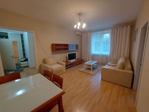 Сдаётся 2-комнатная квартира, 57 м²