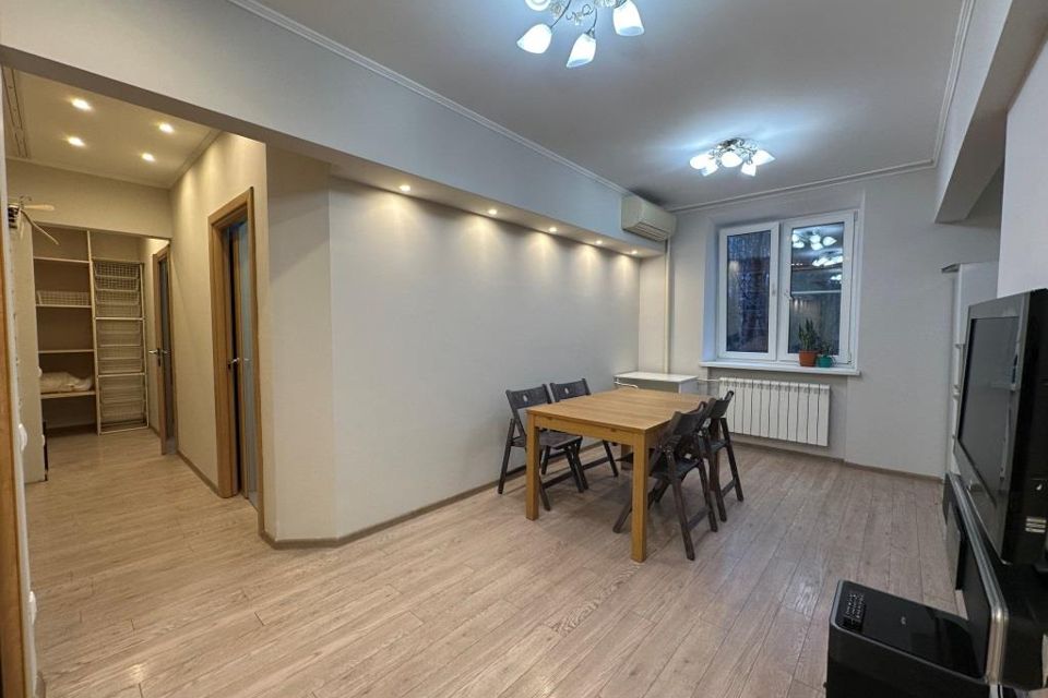 Сдаётся 3-комнатная квартира, 56 м²