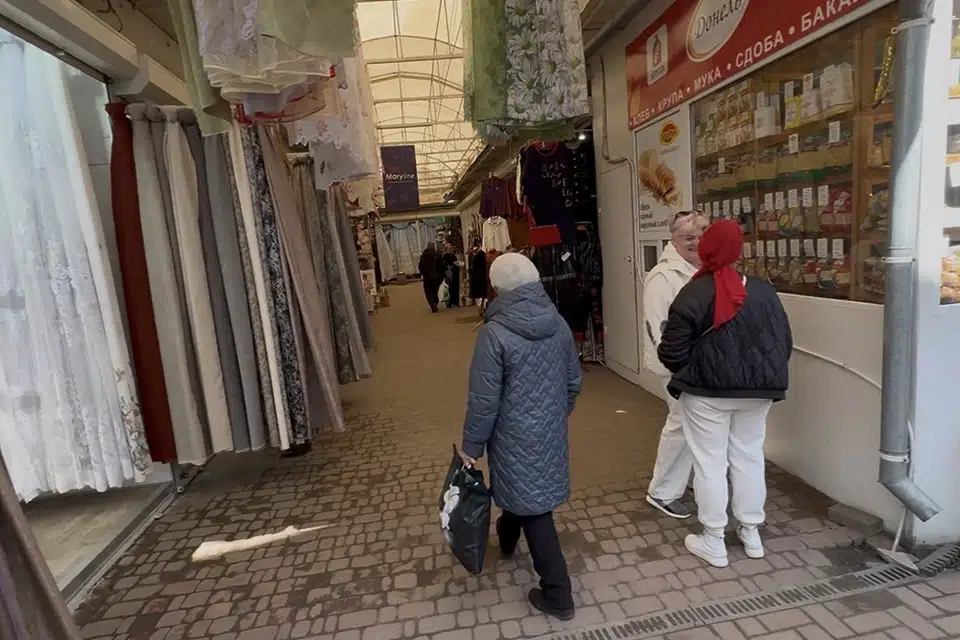 Сдаётся торговое помещение, 10 м²