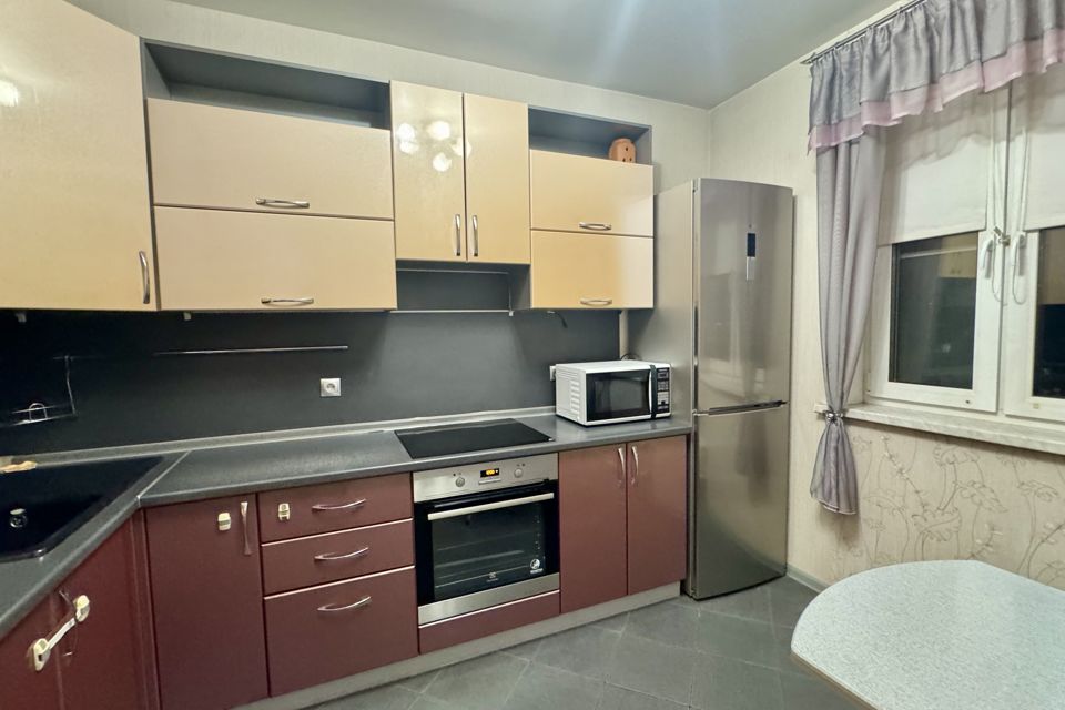 Сдаётся 2-комнатная квартира, 55 м²