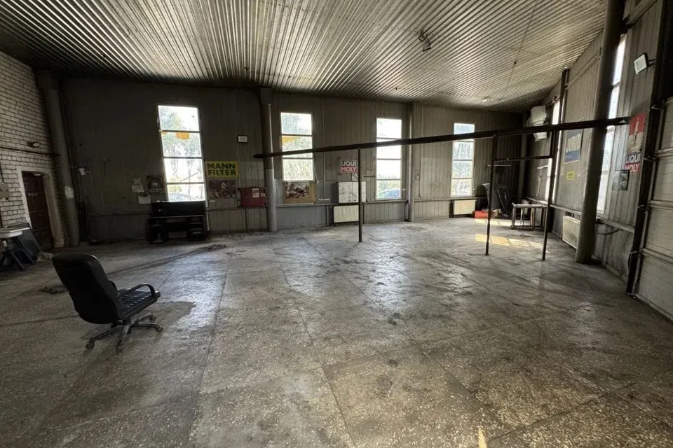 Сдаётся производственное помещение, 200 м²