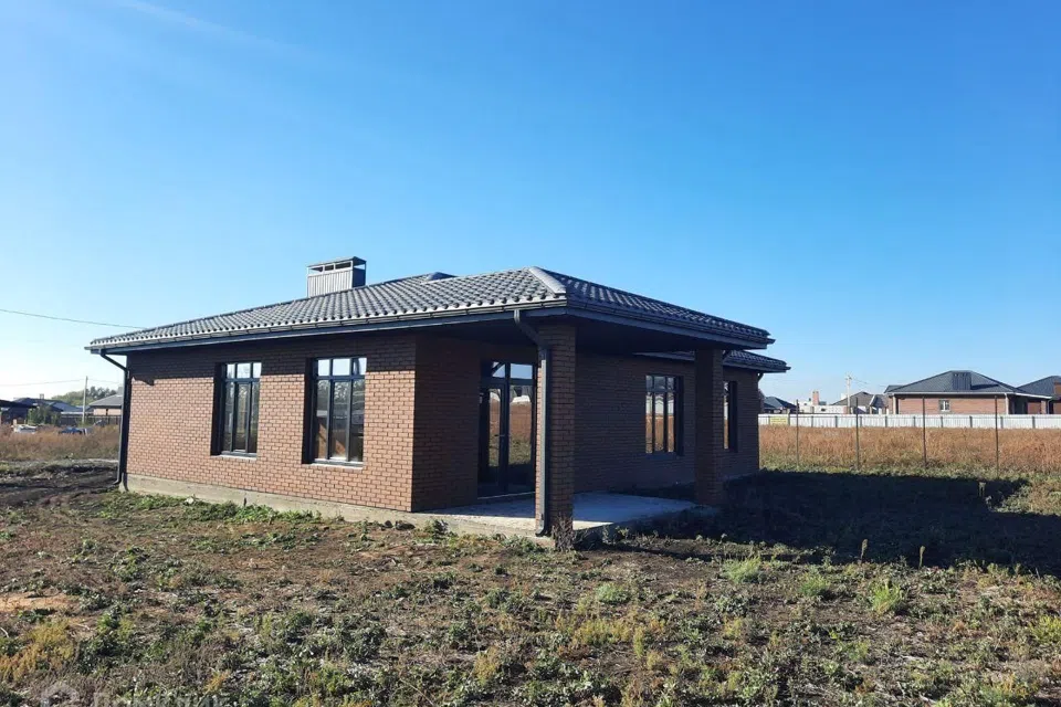 Проект дома Новация 304-2 из материала Кирпич площадью
118 м²,
3 спальни,
1 этаж
