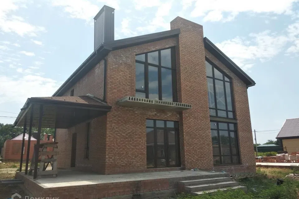 Проект дома Дом А2 - 160м из материала Кирпич площадью
160 м²,
4 спальни,
2 этажа