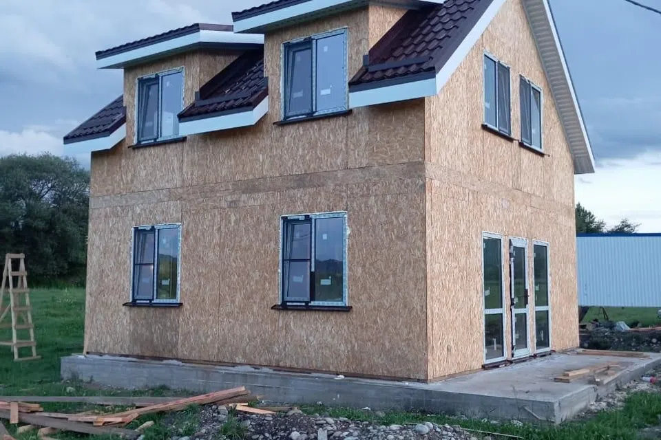 Проект дома Рекорд из материала SIP-панели площадью 
       88 м²,
       4 спальни,
       2 этажа