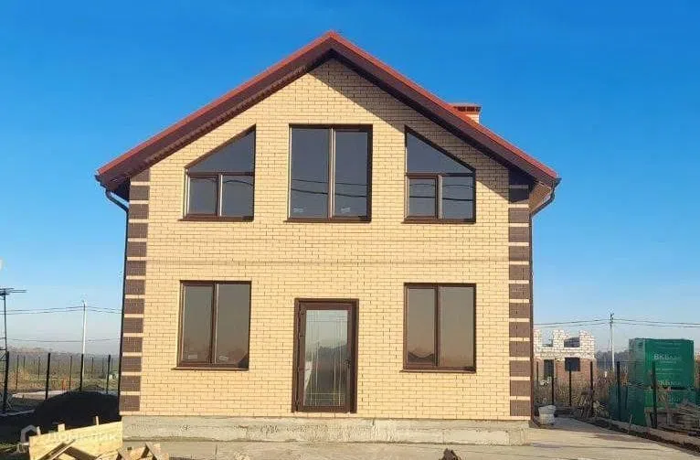 Проект дома Новация 105 из материала Кирпич площадью
106 м²,
4 спальни,
2 этажа