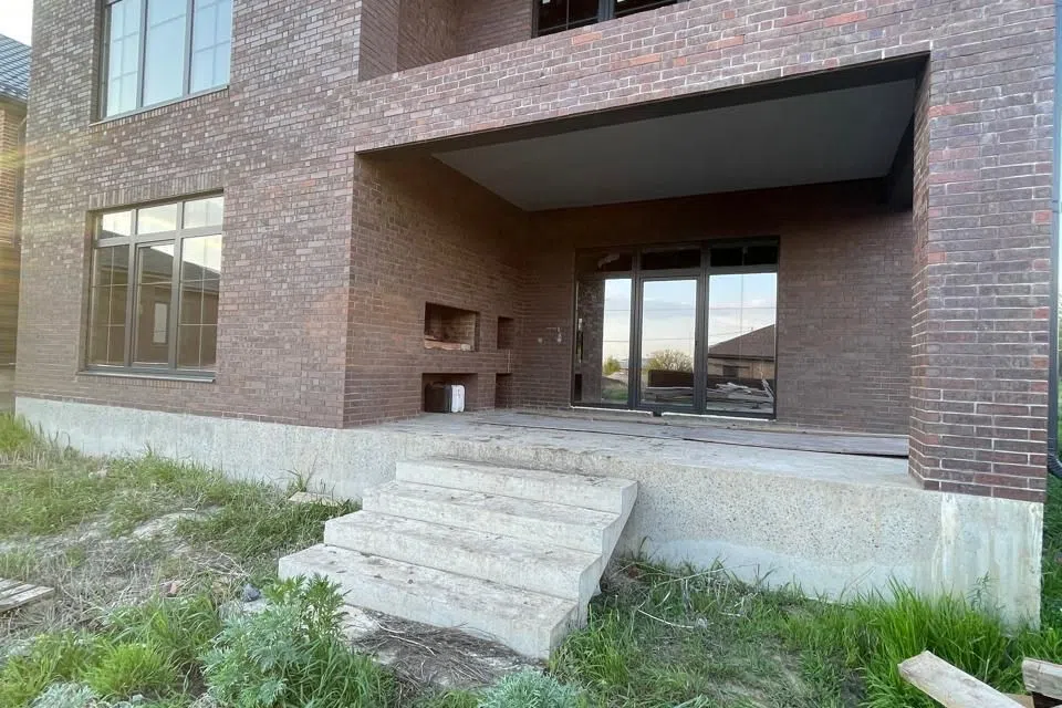 Проект дома А-11 из материала Кирпич площадью
       130 м²,
       3 спальни,
       2 этажа