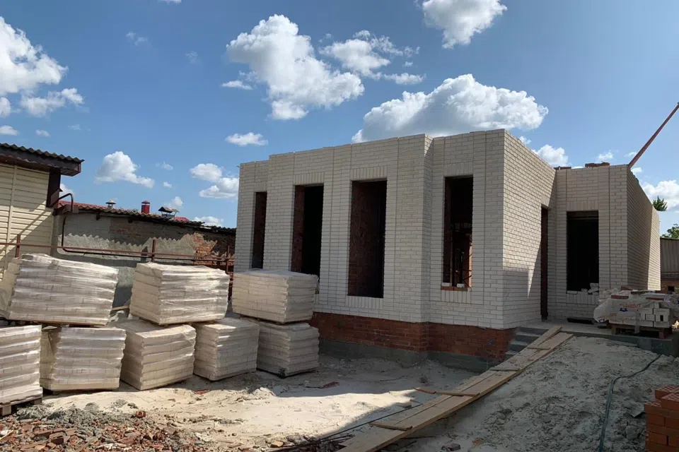 Проект дома УЮТ-61 из материала Кирпич площадью
125 м²,
3 спальни,
2 этажа