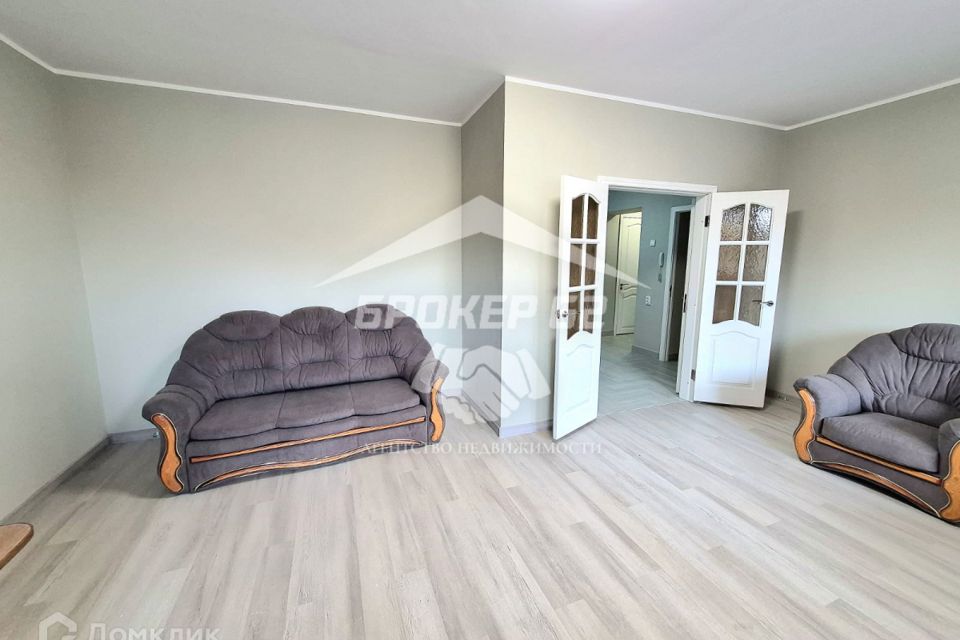 Сдаётся 2-комнатная квартира, 98.4 м²