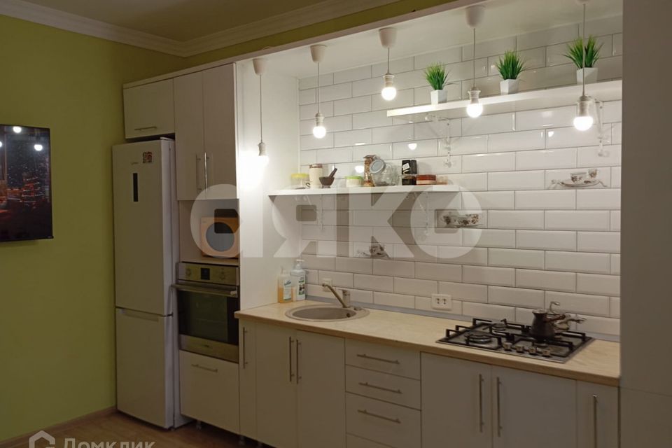 Продаётся 1-комнатная квартира, 41.9 м²