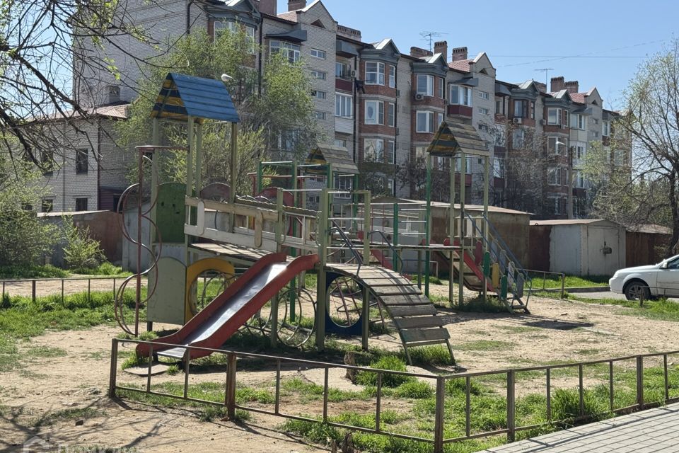 Продаётся 3-комнатная квартира, 65.2 м²