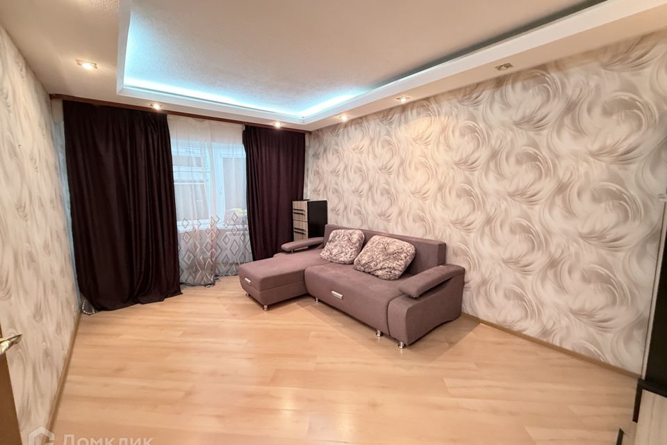 Продаётся 4-комнатная квартира, 76.3 м²