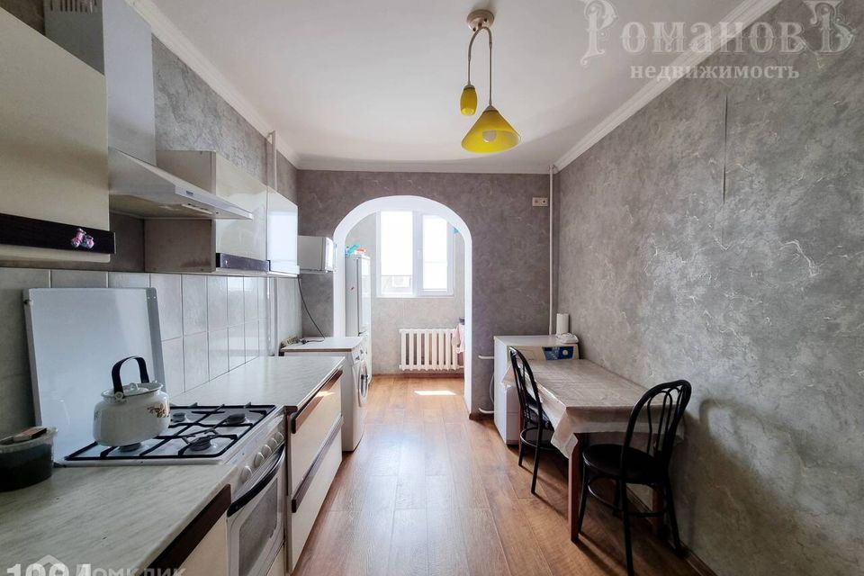 Продаётся 1-комнатная квартира, 43.2 м²