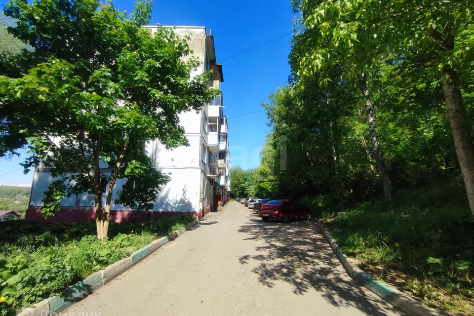 Продаётся 3-комнатная квартира, 50.7 м²